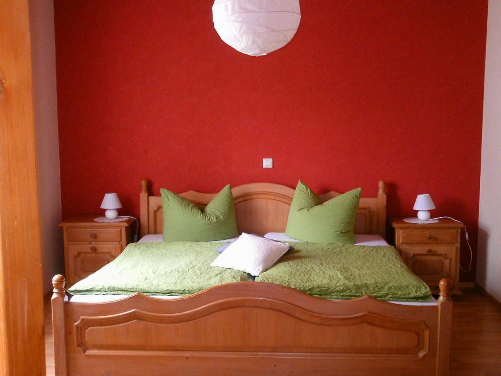 Ferienhaus Schneiders Kröv Habitación foto